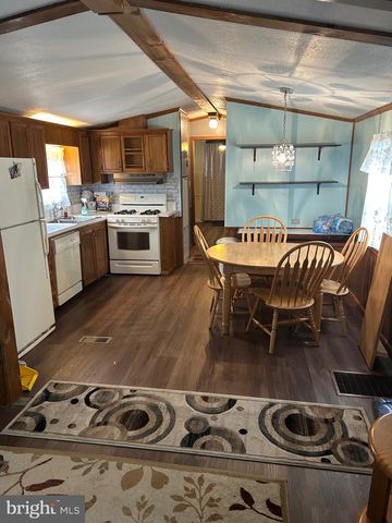489 BRENDON DR, Leola, PA 17540