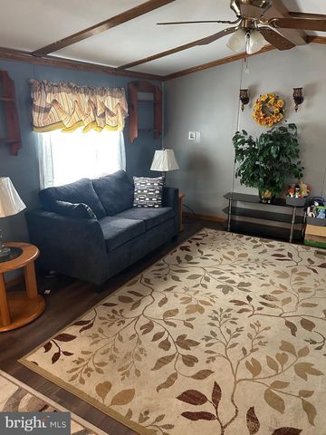 489 BRENDON DR, Leola, PA 17540