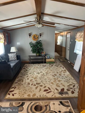 489 BRENDON DR, Leola, PA 17540