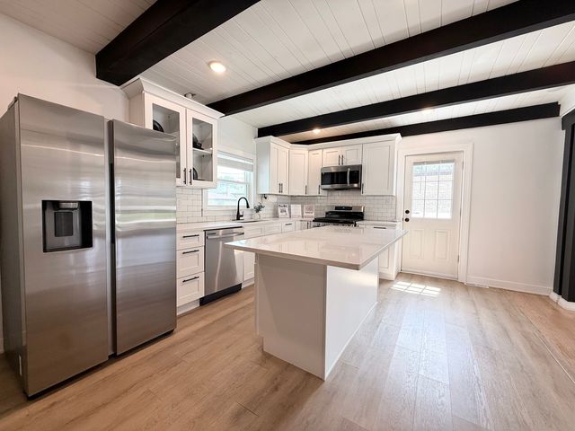 9525 Parkside Avenue, Oak Lawn, IL 60453