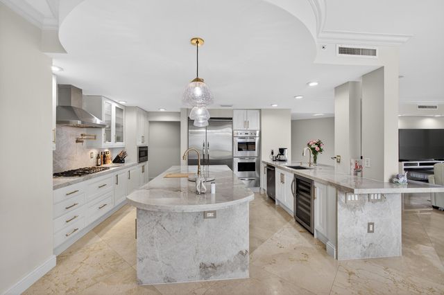 3800 N Ocean Drive 452, Singer Island, FL 33404