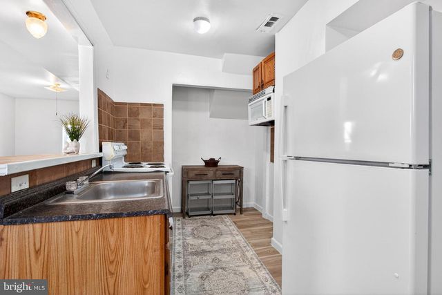 1118 STERLING, Linwood, PA 19061