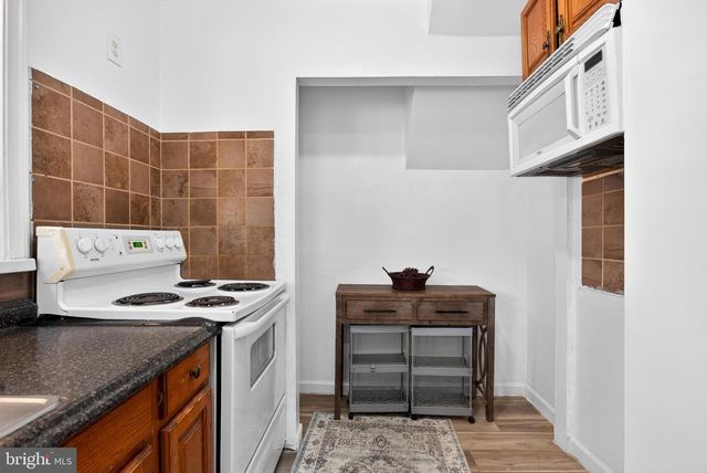 1118 STERLING, Linwood, PA 19061