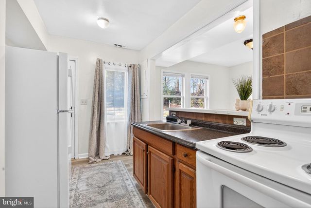 1118 STERLING, Linwood, PA 19061