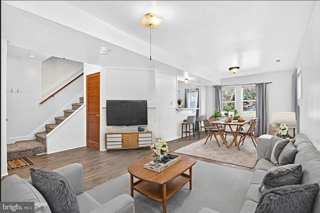 1118 STERLING, Linwood, PA 19061