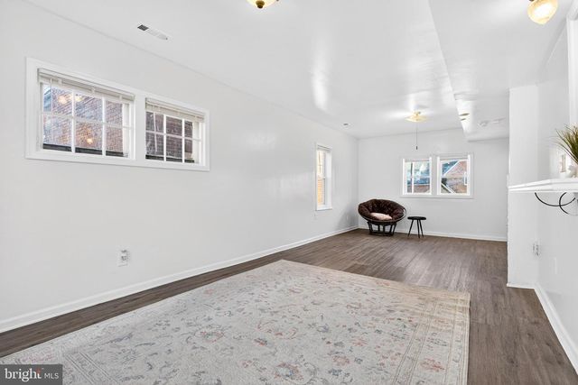 1118 STERLING, Linwood, PA 19061