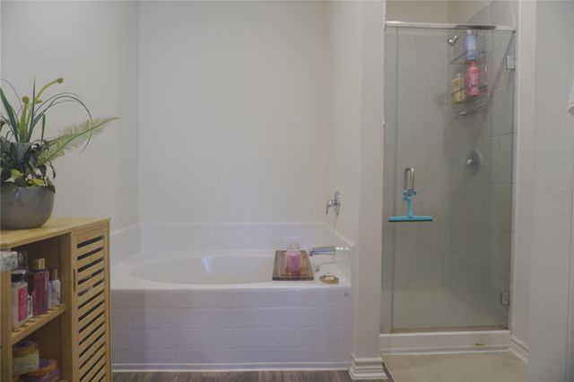 14300 Prairie Sod LN, Elgin, TX 78621