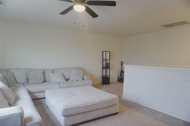 14300 Prairie Sod LN, Elgin, TX 78621
