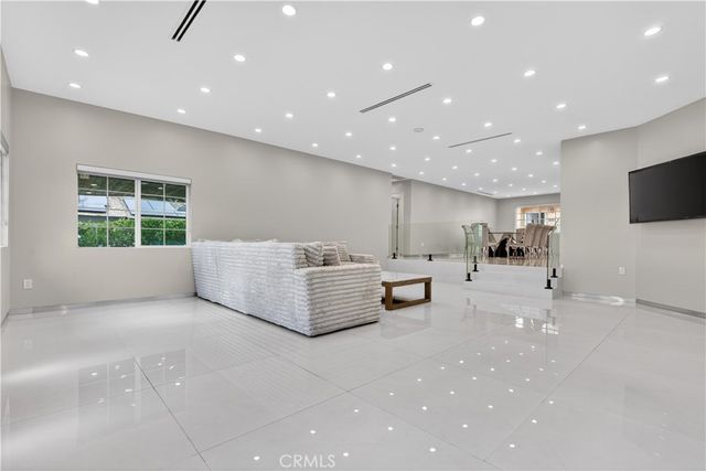 10510 Helendale, Tujunga, CA 91042