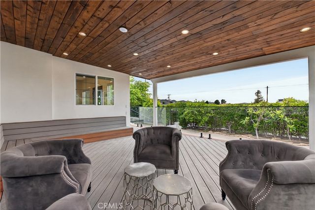 10510 Helendale, Tujunga, CA 91042