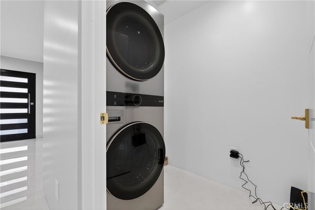 10510 Helendale, Tujunga, CA 91042