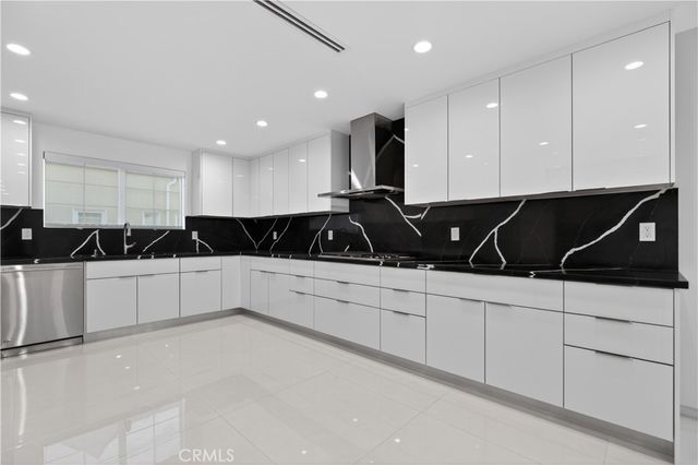 10510 Helendale, Tujunga, CA 91042