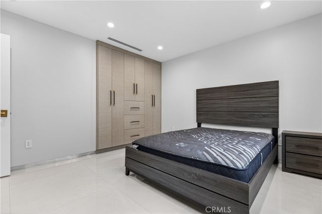 10510 Helendale, Tujunga, CA 91042