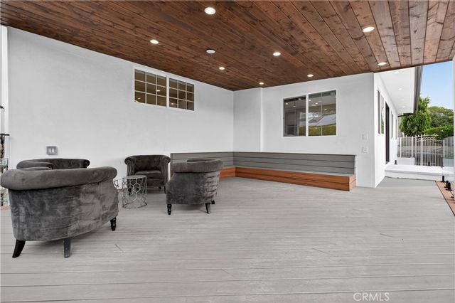 10510 Helendale, Tujunga, CA 91042