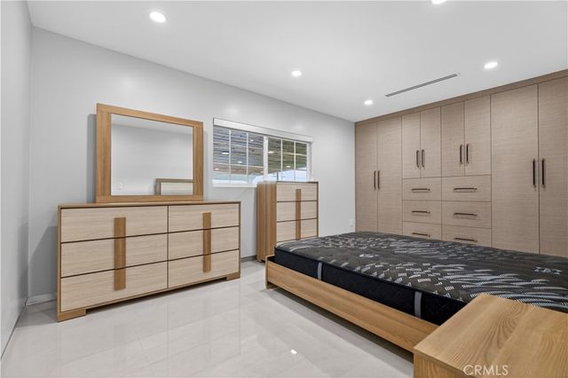 10510 Helendale, Tujunga, CA 91042