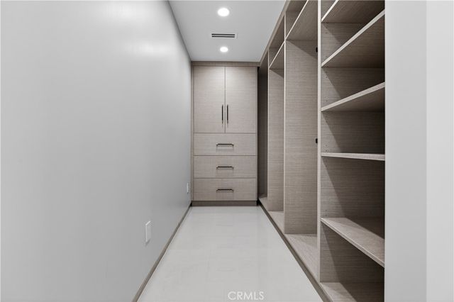 10510 Helendale, Tujunga, CA 91042