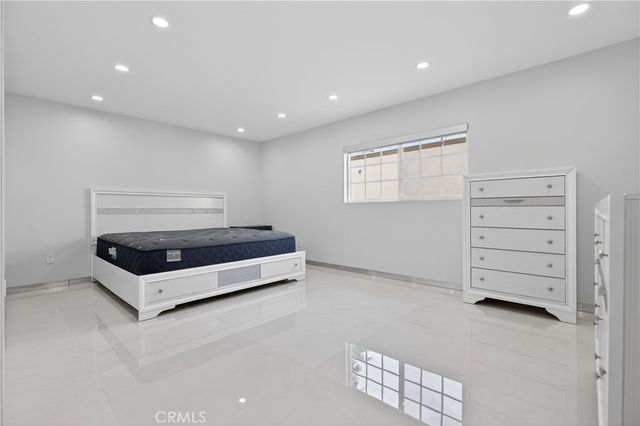 10510 Helendale, Tujunga, CA 91042