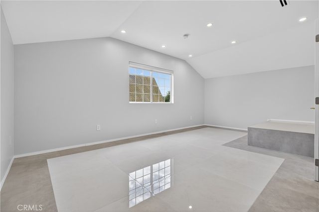 10510 Helendale, Tujunga, CA 91042