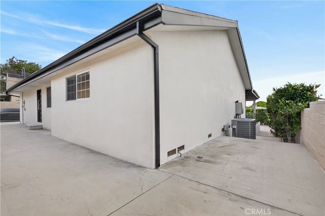 10510 Helendale, Tujunga, CA 91042