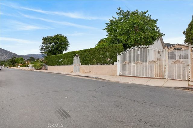 10510 Helendale, Tujunga, CA 91042