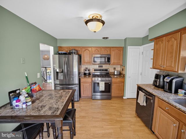 8411 THORNBERRY DR W, Upper Marlboro, MD 20772