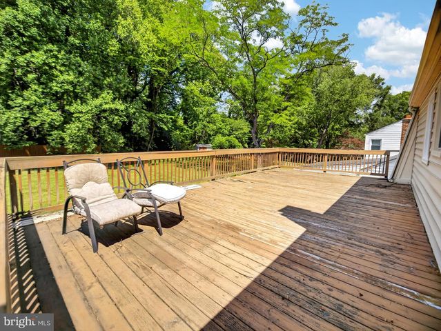 8411 THORNBERRY DR W, Upper Marlboro, MD 20772