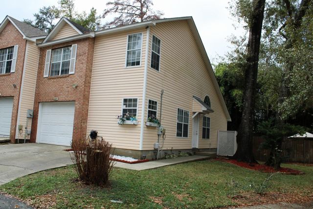 3107 Camelliawood Circle, Tallahassee, FL 32301