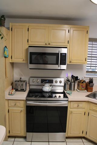 3107 Camelliawood Circle, Tallahassee, FL 32301