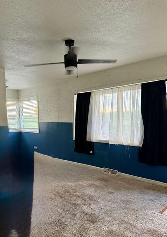 3927 W 20th St, Wichita, KS 67203