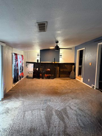 3927 W 20th St, Wichita, KS 67203