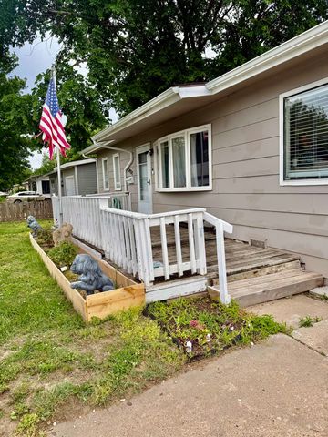 3927 W 20th St, Wichita, KS 67203
