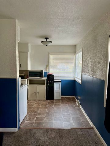 3927 W 20th St, Wichita, KS 67203