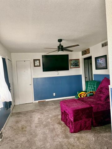 3927 W 20th St, Wichita, KS 67203