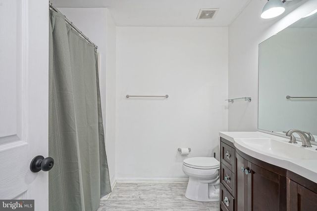 6201 RIVERFRONT DR, Palmyra, NJ 08065