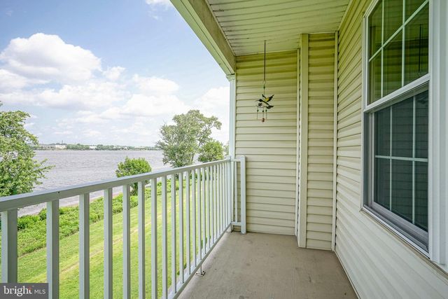 6201 RIVERFRONT DR, Palmyra, NJ 08065