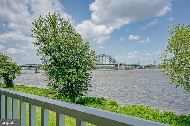 6201 RIVERFRONT DR, Palmyra, NJ 08065