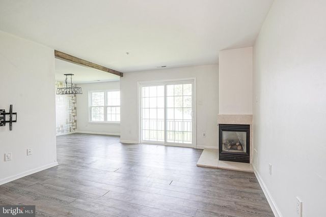6201 RIVERFRONT DR, Palmyra, NJ 08065