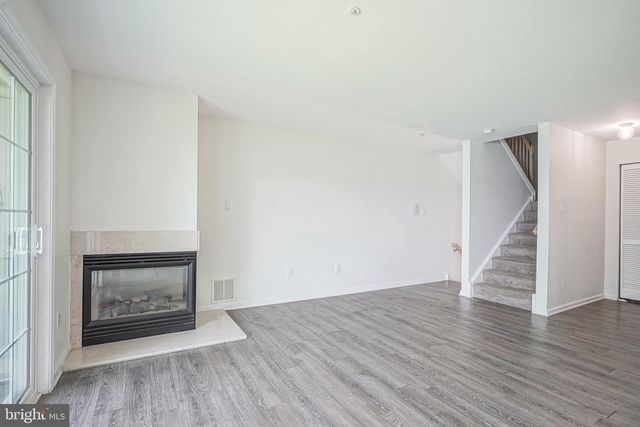 6201 RIVERFRONT DR, Palmyra, NJ 08065