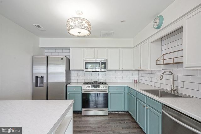 6201 RIVERFRONT DR, Palmyra, NJ 08065