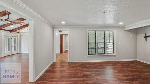 555 East Magnolia Street, Jesup, GA 31545