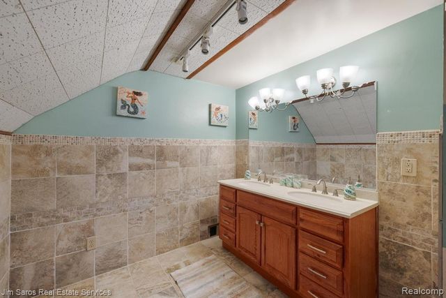 19726 Eastwood Drive, Harper Woods, MI 48225