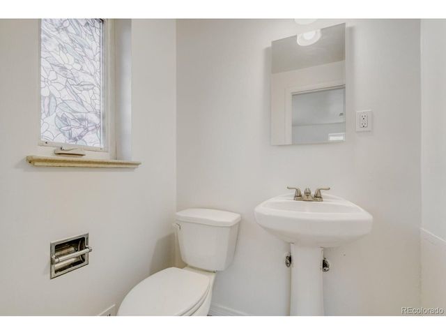 343 Galena St, Aurora, CO 80010