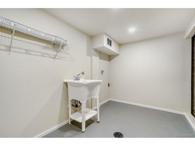 343 Galena St, Aurora, CO 80010