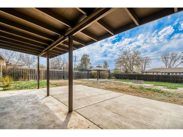 343 Galena St, Aurora, CO 80010