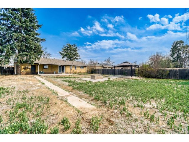 343 Galena St, Aurora, CO 80010