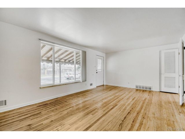 343 Galena St, Aurora, CO 80010