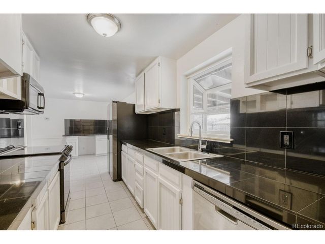 343 Galena St, Aurora, CO 80010