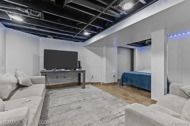 5280 Williamson Street, Dearborn, MI 48126