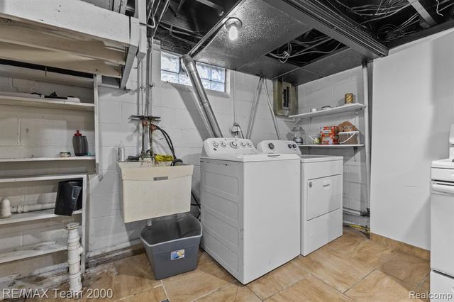 5280 Williamson Street, Dearborn, MI 48126
