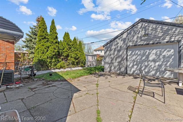 5280 Williamson Street, Dearborn, MI 48126